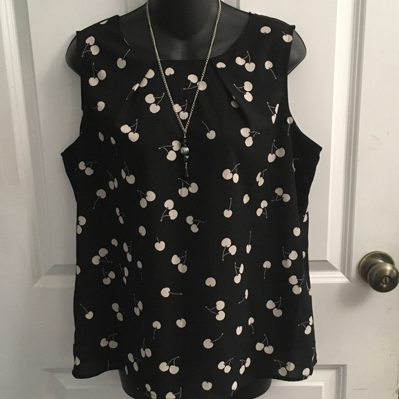 ➰Lightweight Sleeveless Blouse - Picture 2 of 3